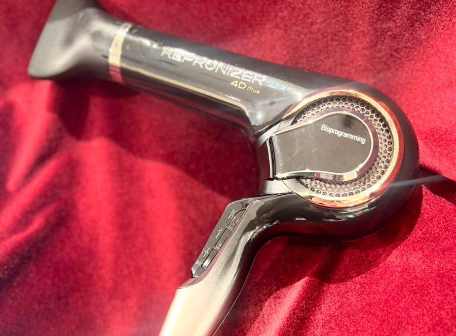 REPRONIZER 4D Plus製品画像